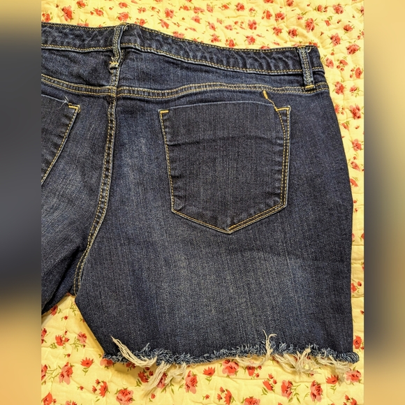 💥 5 for 25 💥 Mossimo modern skinny cut offs size 14 - Picture 6 of 11